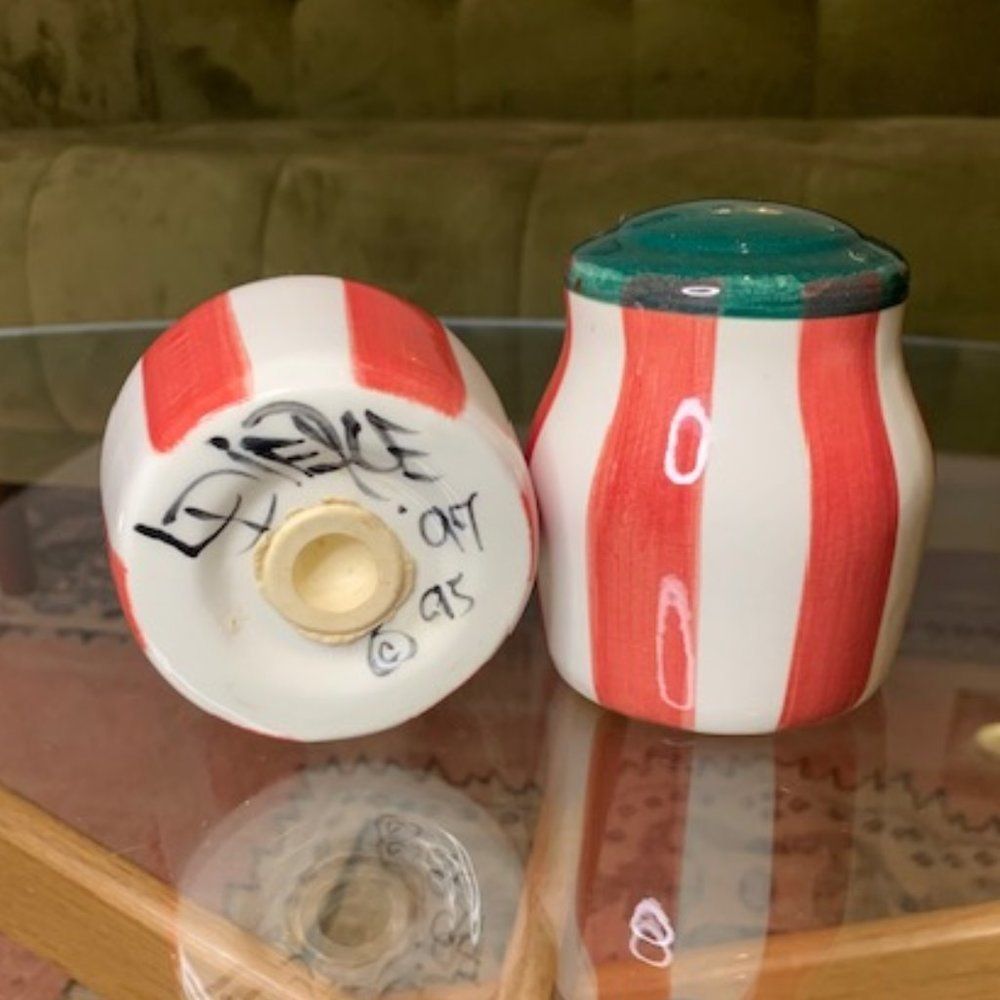 Vintage Handpainted Salt and Pepper Shakers - Italian Flag - 1997